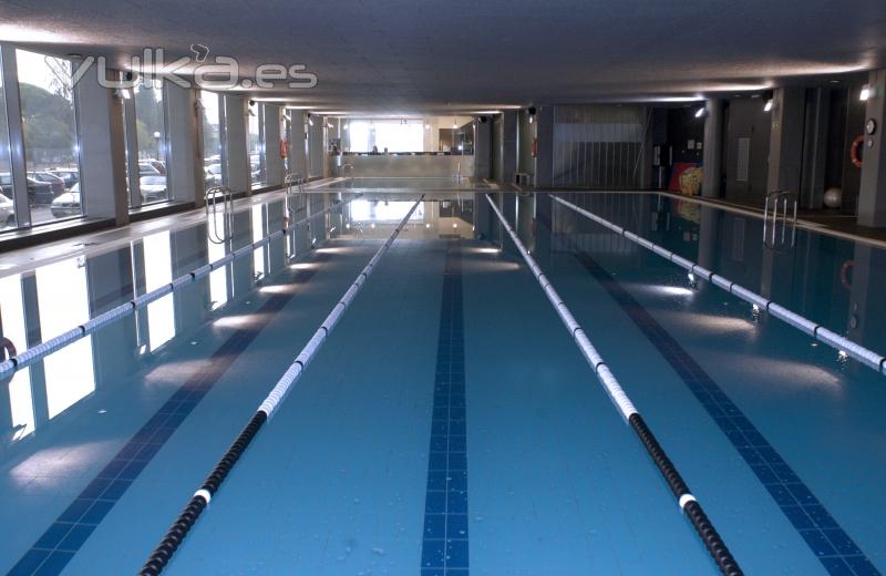 Piscina de 25 metros para nado libre