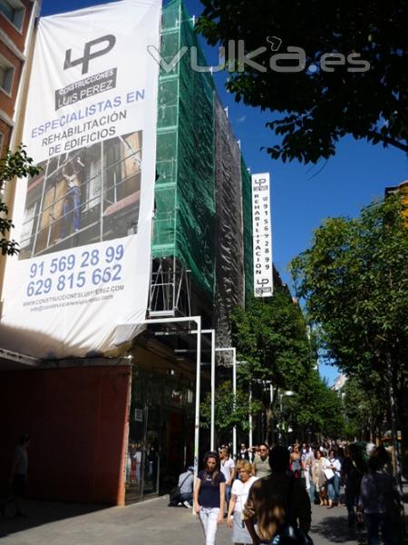 Obras en toda la comunidad de Madrid (aqu en el Centro, en la Calle Fuencarral)