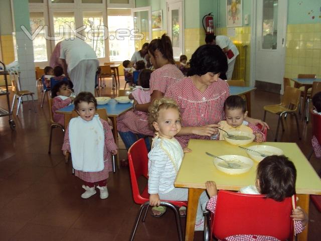 La comida la elaboran en el propio centro y está riquísima!