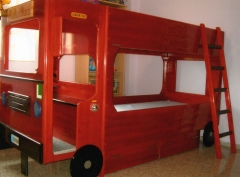 Cama litera infantil con forma de autobus ingles