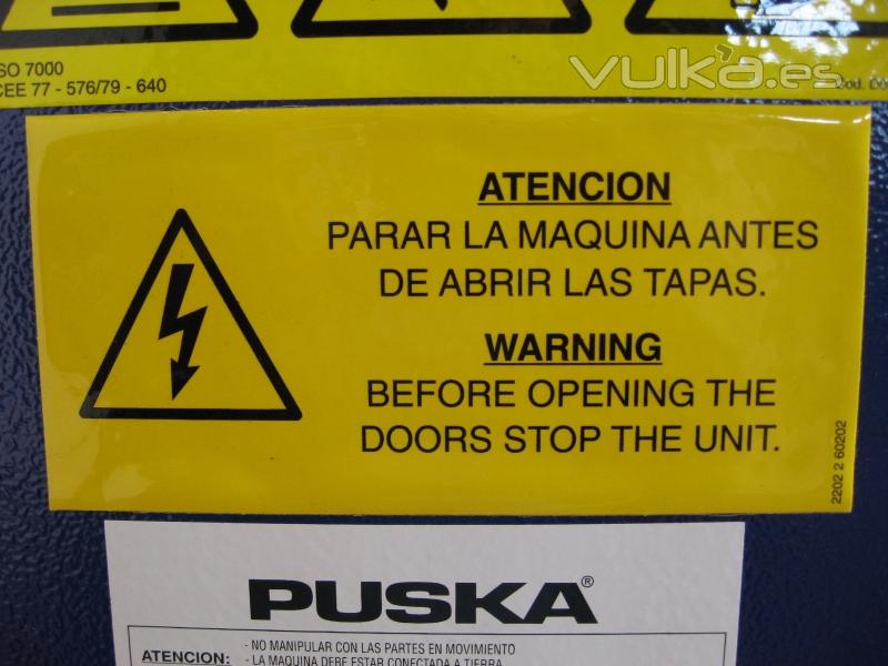 Cartel de riesgo elctrico compresor Puska.