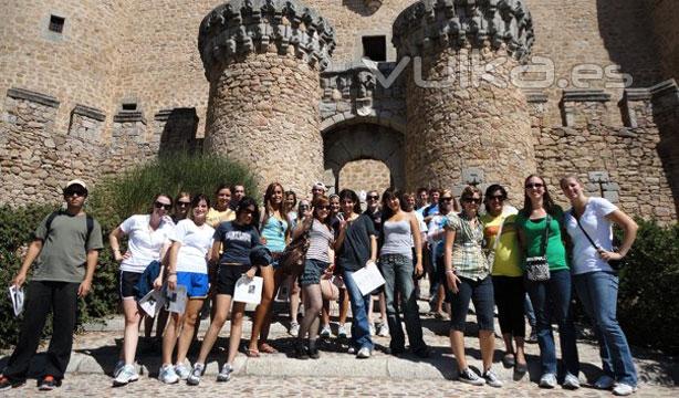 Students in Manzanares, at la Sierra de Madrid during Orientation 2010