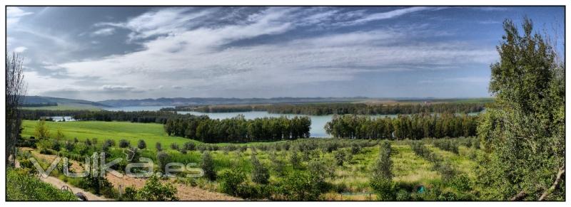 Vista del lago de Bornos desde la bodega