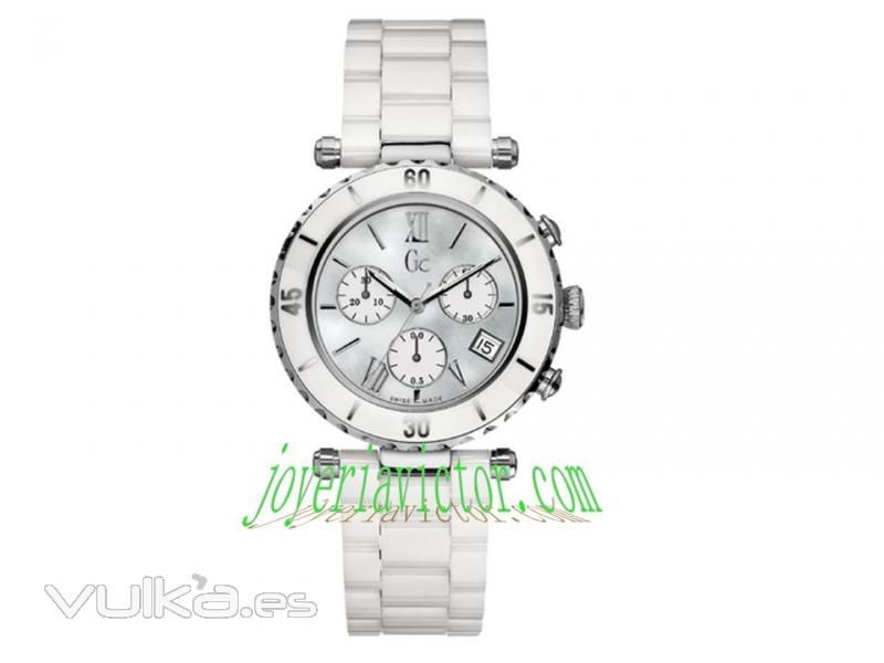 Reloj Guess Collection. Cerámico. Swiss Made.