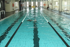 Piscina de 25 metros para nado libre