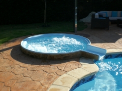 Jacuzzi modelo bubble 2 con cascada a piscina