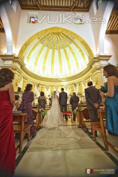 ALTAR-IGLESIA-EL-EJIDO-BODA-ANTONIO-SILES-FOTOGRAFO