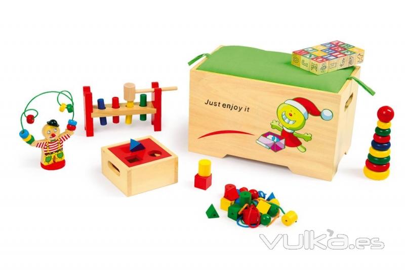 juguetes de madera www.giocojuguetes.com. Arca con cinco juegos de motricidad