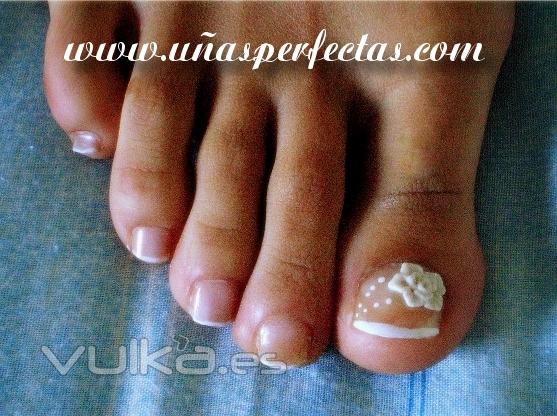 pedicuras con decoraciones en porcelana