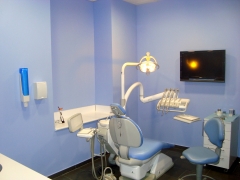 Clinica dental condesa en c/ roa de la vega 33,leon