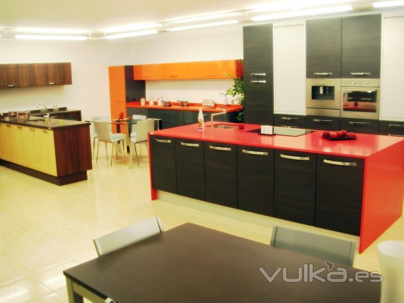 + muebles laminados color ceniza + silestone vital...3.433 EUR