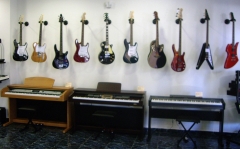 Sección Guitarras y Pianos electrónicos