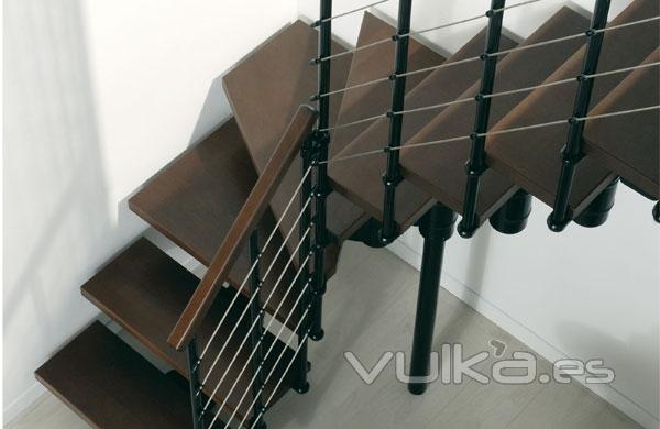 Escalera en kit recta, modelo Ark Komoda