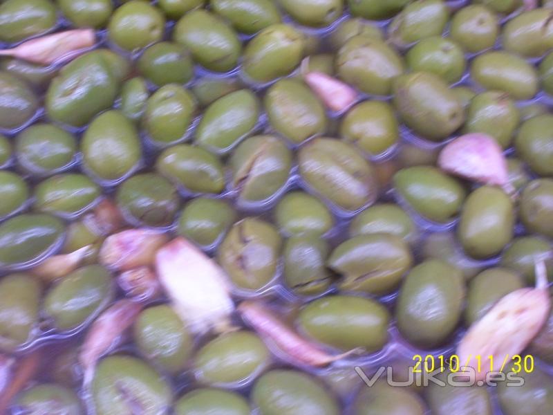 ACEITUNAS MACHACADAS,VARIANTES MORERA