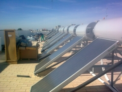 Instalaciones solares en edificios, colegios, centros medicos, centoros comerciales, industria,