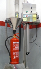 Maquina filtrado y atomizado de polvo para la recarga y vaciado de extintores